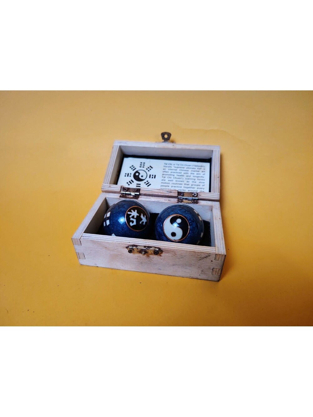 Chinese Baoding Health Balls Yin Yang Blue Marbled Chime Stress Exercise Box